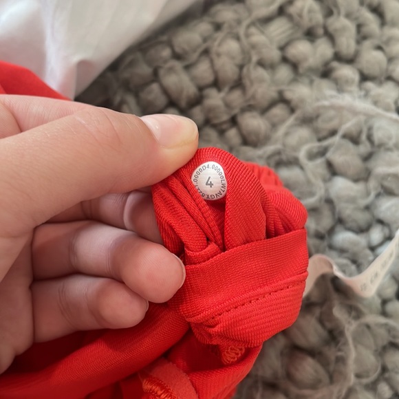 Size 4 lululemon orange/redish color - Picture 3 of 3